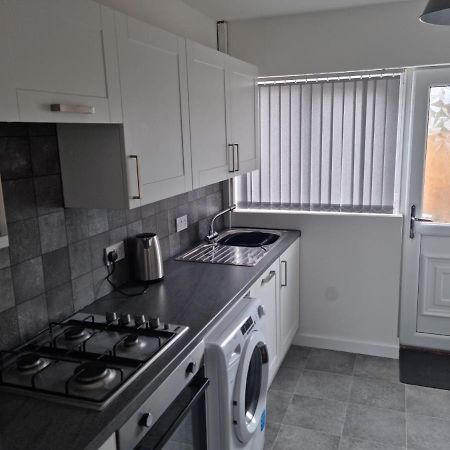 3 Bedroom House-엘즈미어 포트 외부 사진